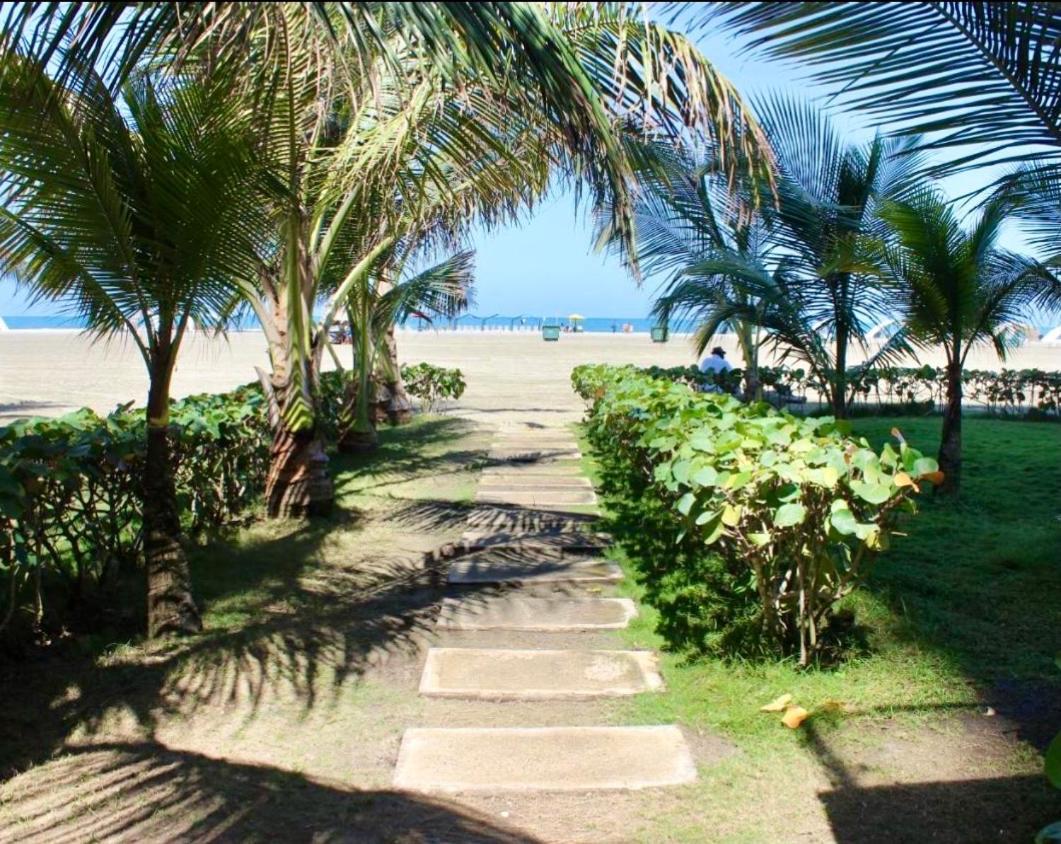 Cartagena Beach Front Apartments ภายนอก รูปภาพ