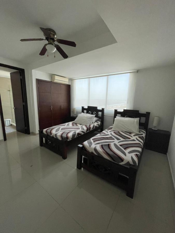 Cartagena Beach Front Apartments ภายนอก รูปภาพ
